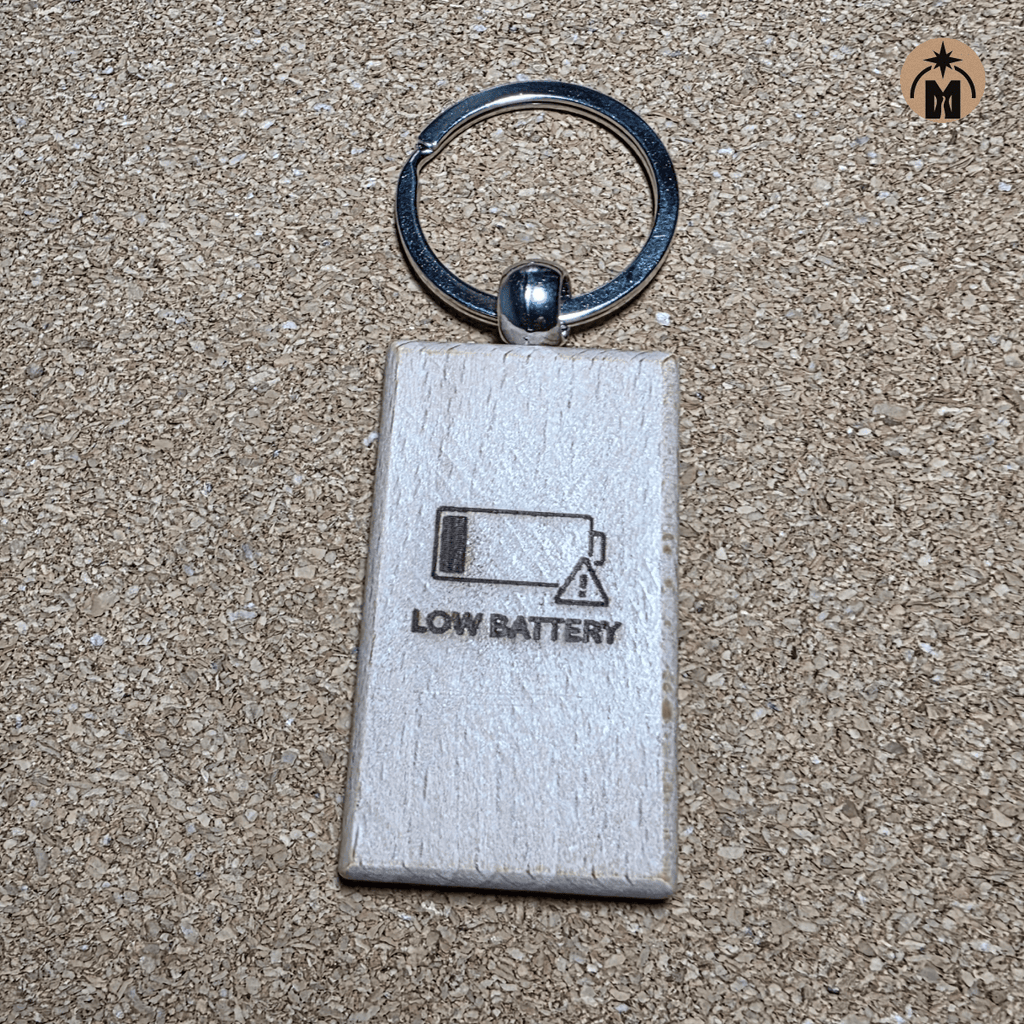 Funny “No Signal” Keychain – Double-Sided Low Battery Design (Beech Wood)