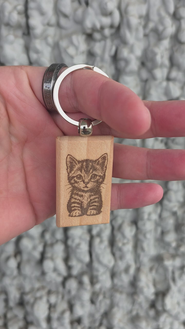 "Playful Kitten" Double-Sided Wooden Keychain – Handcrafted Beech Wood Charm for Cat Lovers